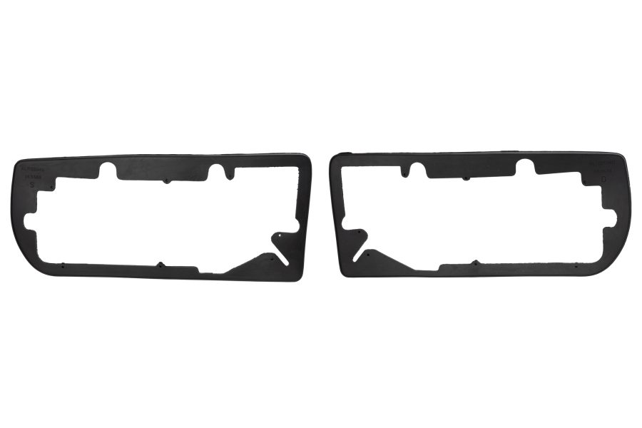 Rear Light Seals • Large • 2000