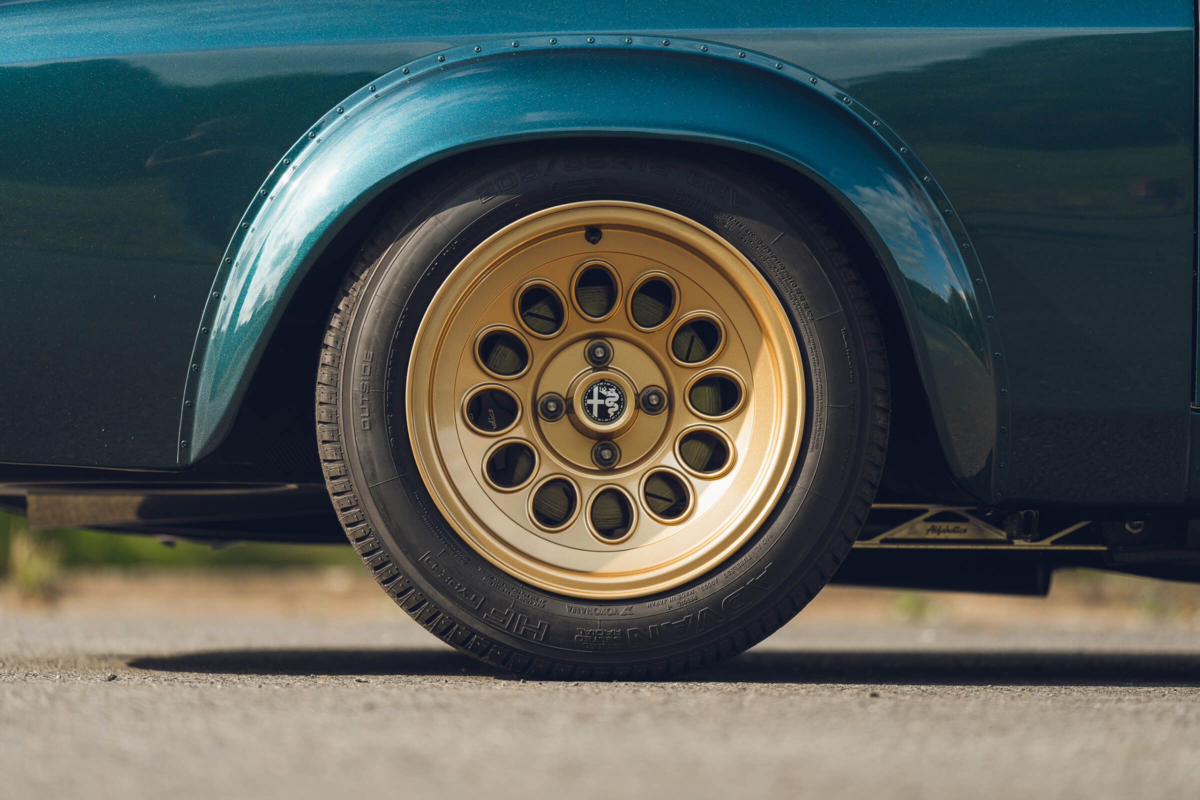 Wheel • 8 x 15″ Gold • GTAm Wheel • 8 x 15″ Gold • GTAm
