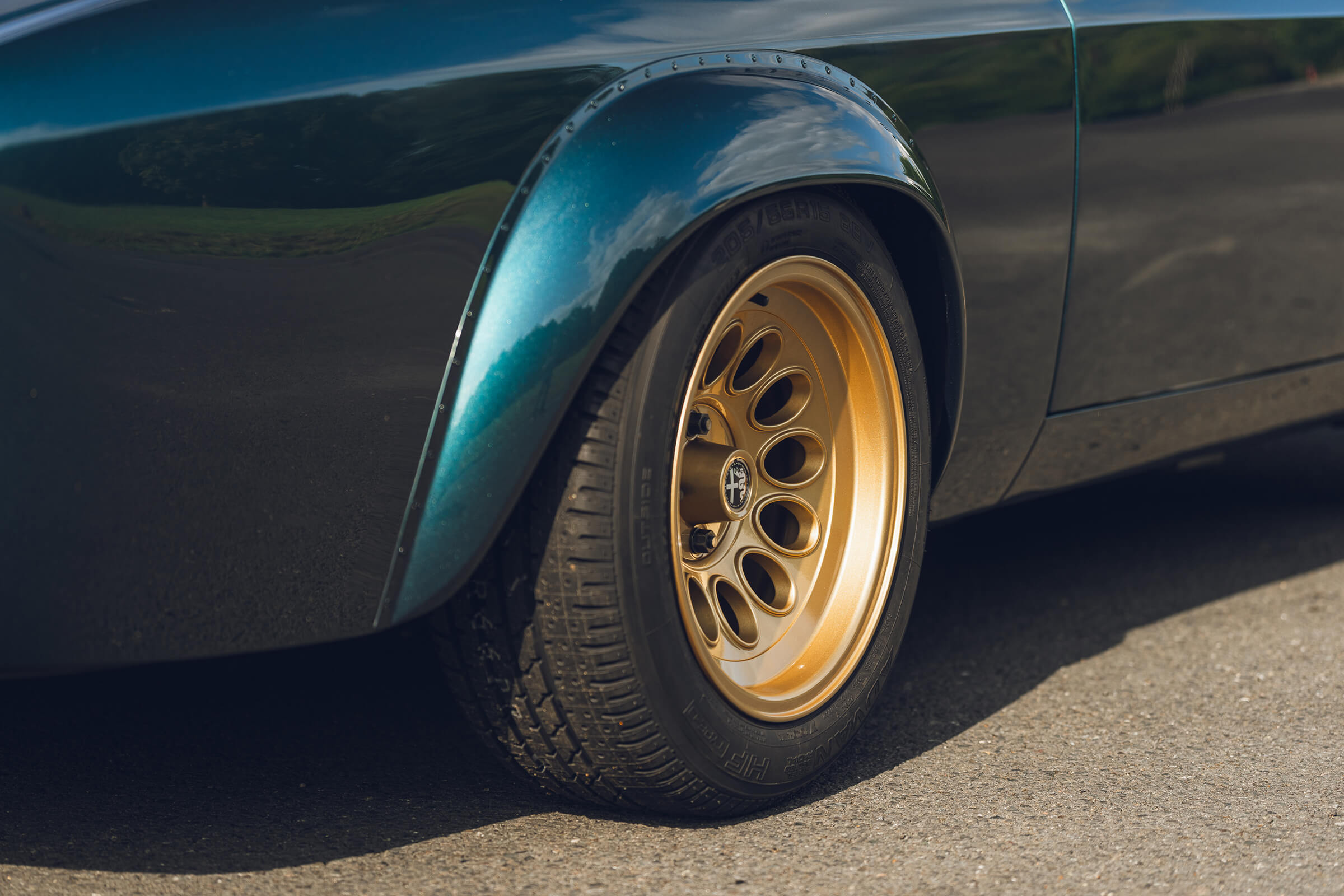 Wheel • 8 x 15″ Gold • GTAm Wheel • 8 x 15″ Gold • GTAm