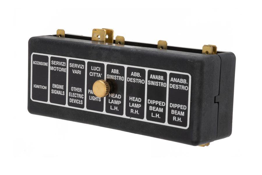 Fuse Box • 8 Fuses