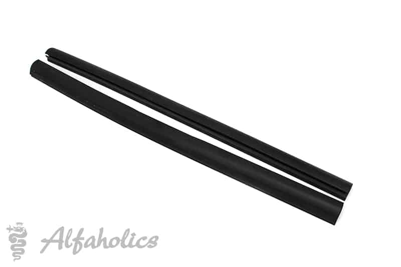 Giulietta Spider Windscreen Pillar Sealing Rubbers - Alfaholics